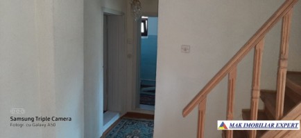 vila-5-camere-teren-2400-mp-campulung-11