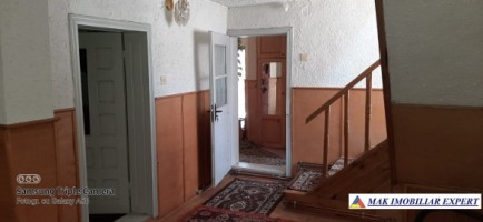 vila-5-camere-teren-2400-mp-campulung-14