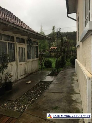 casa-5-camere-teren-2000-mp-corbi-9