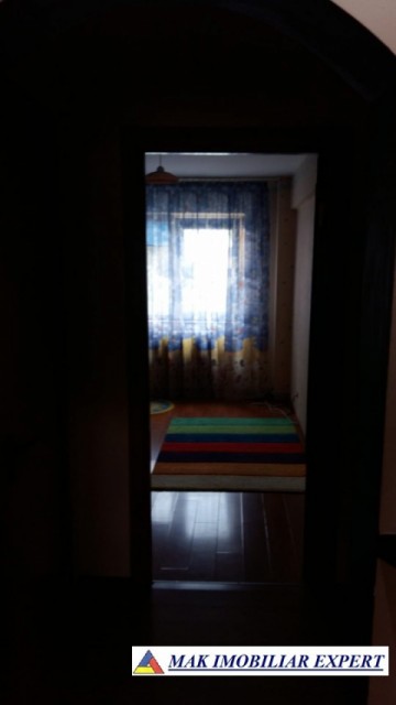 vand-apartament-3-camere-campulung-muscel-centru-arges-1