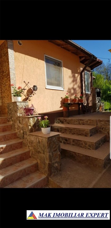 casa-cu-2-camere-si-teren-de-3500-mp-in-apa-sarata-campulung-muscel-arges-oportunitate-ideala