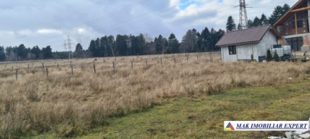 teren-500-mp-intravilan-campulung-4