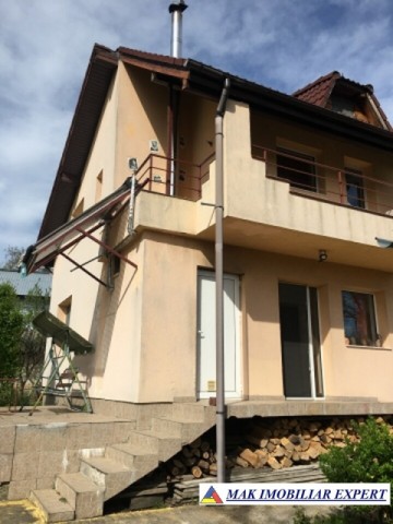 vila-cu-4-camere-si-teren-de-2096-mp-de-vanzare-merisani-arges-2