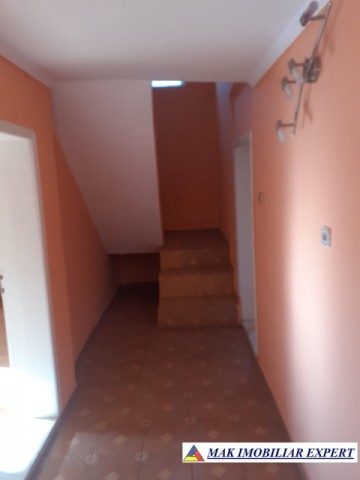 vila-tip-duplex-cu-12-camere-si-teren-de-710-mp-de-vanzare-in-corbi-arges-ideala-pentru-locuinte-multifamiliale-sau-investitie-turistica-13