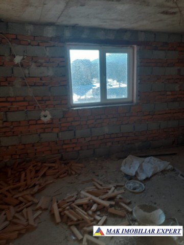vila-tip-duplex-cu-12-camere-si-teren-de-710-mp-de-vanzare-in-corbi-arges-ideala-pentru-locuinte-multifamiliale-sau-investitie-turistica-18