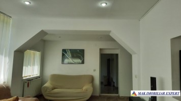 urgent-vila-cu-6-camere-de-vanzare-in-malu-godeni-arges-teren-de-1000-mp-10