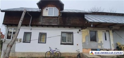 vand-vila-la-rosu-5-camere-teren-de-600-mp-in-titesti-arges-1