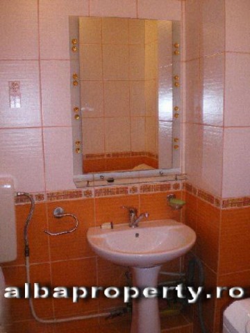 apartament-cu-4-camere-de-inchiriat-in-alba-alba-iulia-2