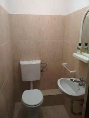 apartament-cu-3-camere-mobilat-bloc-dupa-2000-4