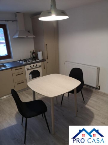 apartament-2-camere-et-2-decomandat-in-cetate-zona-piata-3