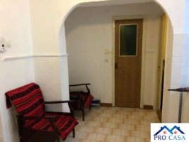 apartament-2-camere-decomandat-in-cetate-zona-mercur-4