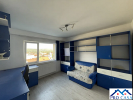 vand-apartament-3-camere-centru-4