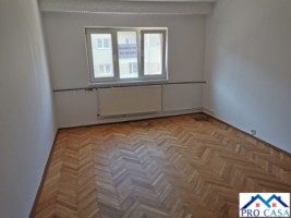 vand-apartament-2-camere-et-2-decomandat-in-tolstoi