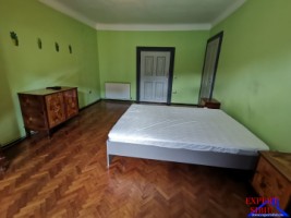 inchiriez-apartament-2-camere-la-casarenovatzona-orasul-de-jos-2