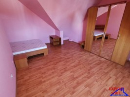 inchiriez-apartament-4-camere-decomandate-zona-valea-aurie-8