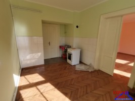 inchiriez-spatiu-birou-3-camere-la-casa95-mprenovat-zona-centrala-2