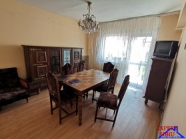 vand-apartament-4-camere-decomandat-zona-vasile-aaron-1