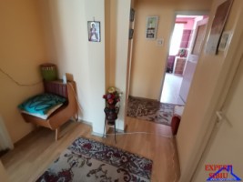 vand-apartament-4-camere-decomandat-zona-vasile-aaron-11