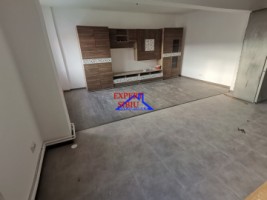 vand-apartament-4-camere-zona-strand