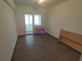 vand-apartament-4-camere-zona-strand-2