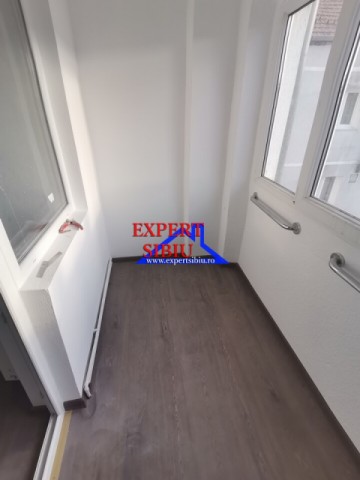 vand-apartament-4-camere-zona-strand-8