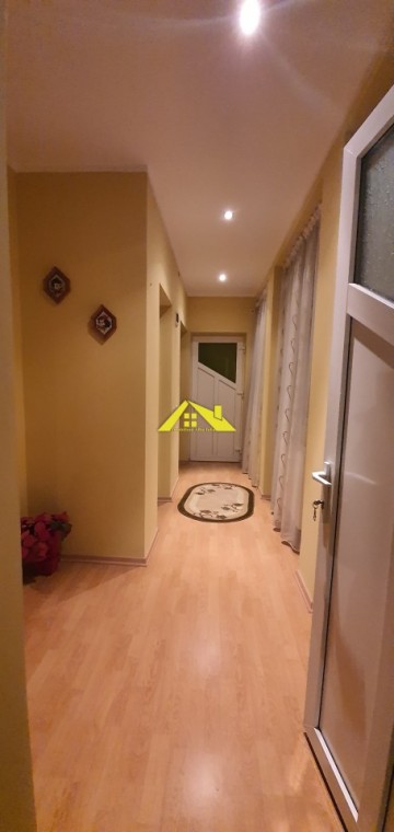 casa-de-vanzare-lipoveni-8
