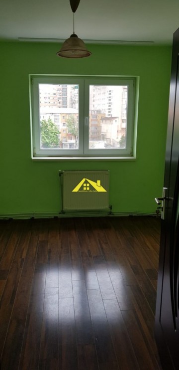 apartament-3-camere-zona-cetate-4