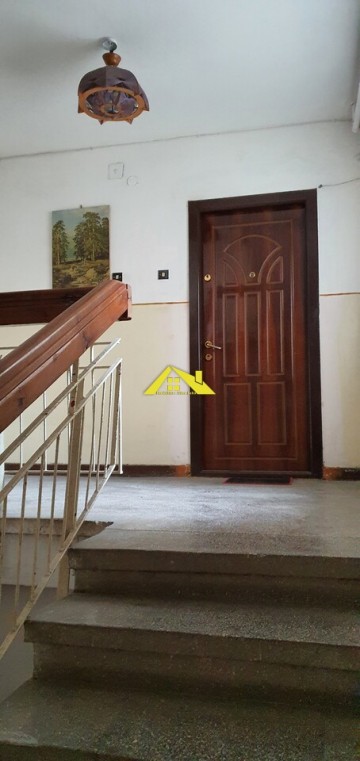 apartament-4-camere-cu-garaj-in-caroline-motilor