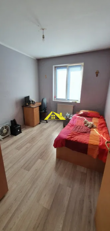 apartament-cu-scara-interioara-cetate-3