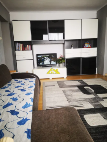 vand-apartament-cu-2-camere-cetate-3