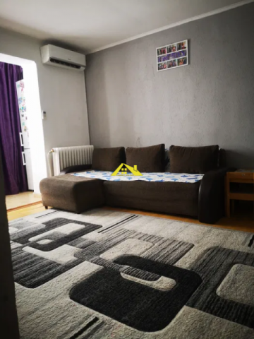 vand-apartament-cu-2-camere-cetate-4