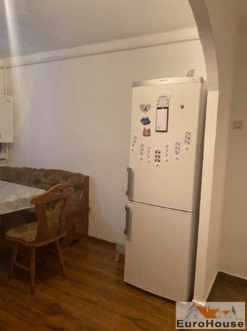 apartament-2-camere-zona-cetate-2