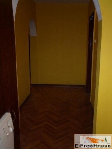 apartament-cu-3-camere-de-inchiriat-in-alba-iulia-8