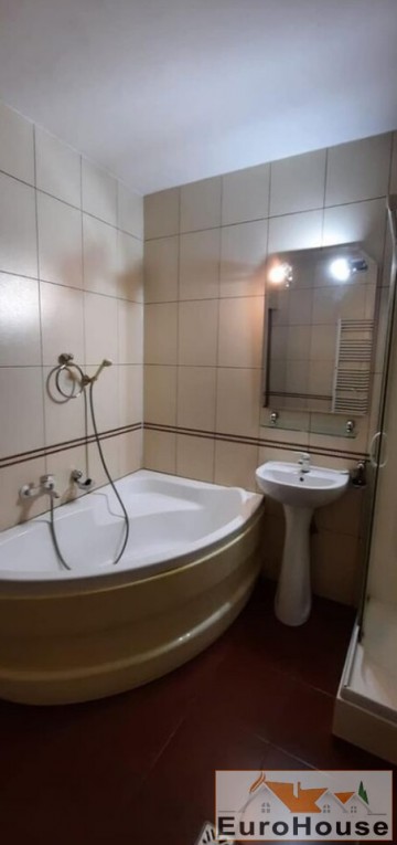 apartament-cu-3-camere-de-vanzare-in-alba-iulia-2