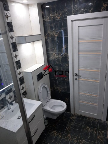 apartament-2-camere-decomandat-etaj-8-din-8-pacurari-renovat-de-la-0-8