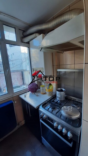 apartament-cu-2-camere-decomandat-galata-1