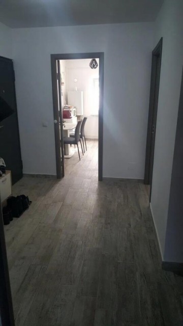 apartament-3-camere-zona-grivita-etaj-2-recent-renovat-se-accepta-credit-2