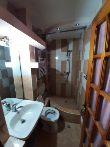 apartament-2-camere-42-mp-mansarda-110-mp-cu-intrare-din-casa-zona-primaveriibcr-4