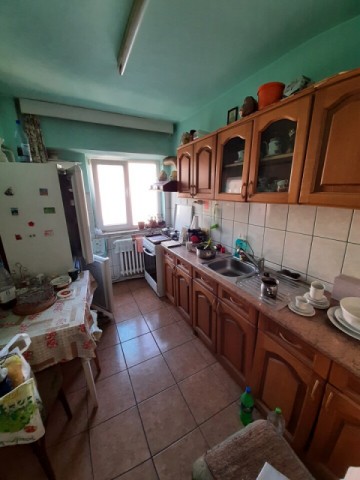 apartament-3-camere-cu-2-bai-si-2-balcoane-etaj-3-zona-grivita-pret-68500-euro-neg-4