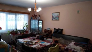 apartament-2-camere-zona-piata-mare-decomandat50-mp-pret-negociabil