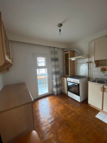 apartament-2-camere-zona-piata-mare-50-mp-utili-250-euro-2