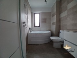 apartament-3-camere-rond-era-81-mp2-bai-una-cu-geam-bloc-nou-mutare-imediata-10