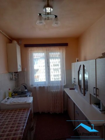 apartament-2-camere-decomandat-zona-cetate-closca-1