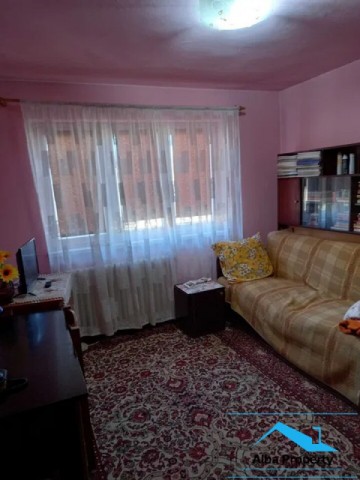 apartament-2-camere-decomandat-zona-cetate-closca-2