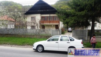 vila-5-camere-teren-800-mp-de-vanzare-in-apa-sarata-campulung-muscel-arges-ideala-pentru-locuinta-de-familie