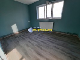 apartament-3-camere-recent-renovat-si-finisat-zona-cetate-piata-1