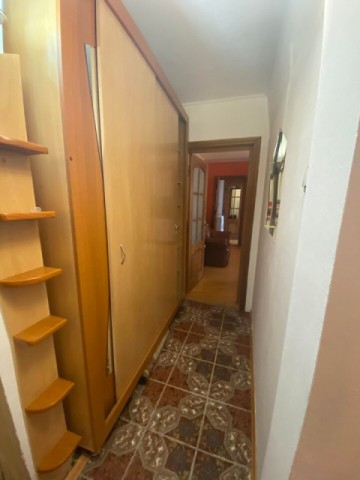 apartament-3-camere-zona-scoala-nr-7-50-mp-utili-300-euro-4