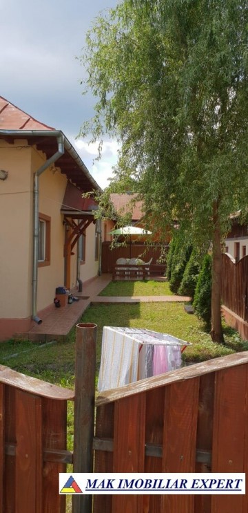 casa-cu-3-camere-si-teren-de-100-mp-de-vanzare-in-cetateni-arges-2