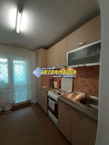 apartament-2-camere-decomandat-etaj-1-zona-ampoi-3-5