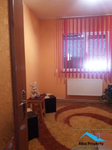 apartament-3-camere-decomandat-zona-cetate-11